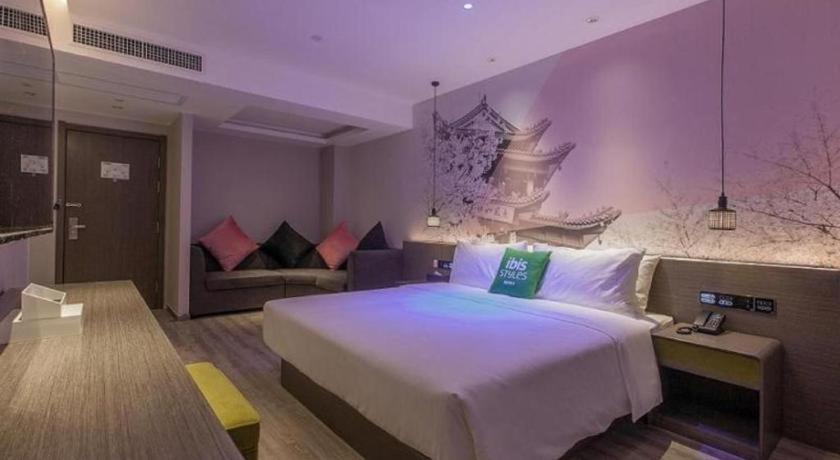 Ibis Styles Wuhan Optics Valley Square Hotel Zewnętrze zdjęcie